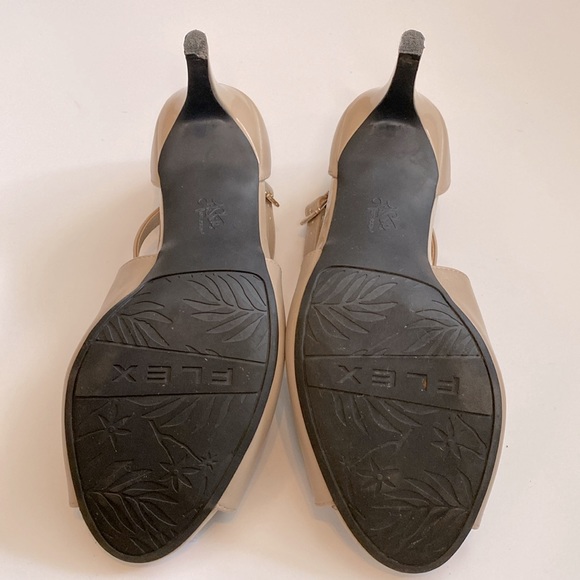 Life Stride Soft System Tan Sandal Heels - Picture 7 of 7